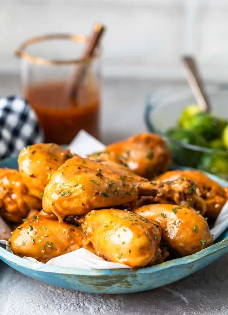 Slow Cooker BBQ Chicken Drumsticks Easy Chicken Recipes (VIDEO!!)