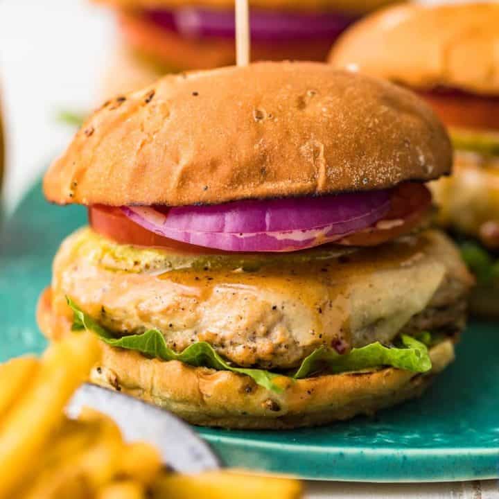 Juicy Skillet Chicken Burgers Recipe - Easy Chicken Recipes (VIDEO!!)
