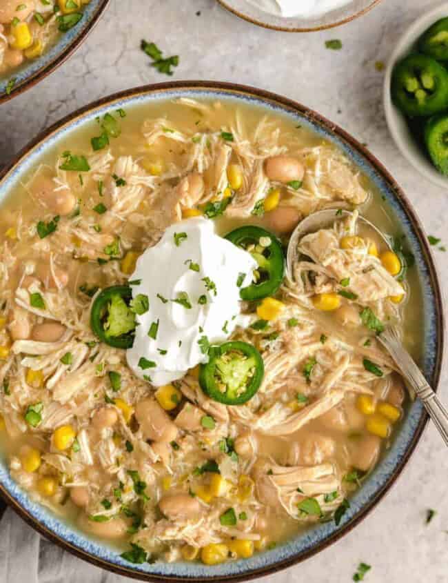 crockpot white chicken chili in large bowl