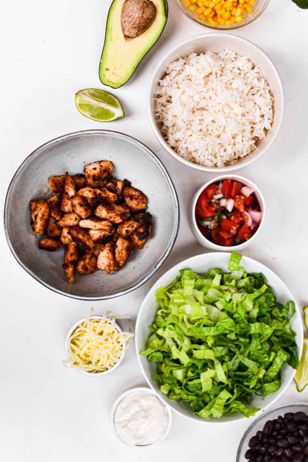 copycat-chicken-burrito-bowl-easy-chicken-recipes-how-to-video