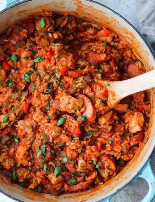 chicken jambalaya in dutch oven