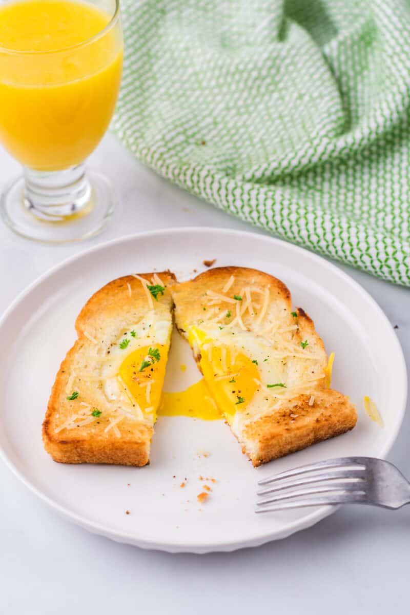 fork with Eggs in a Hole