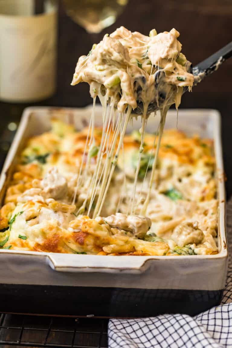 Cheesy Chicken Alfredo Bake - Easy Chicken Recipes