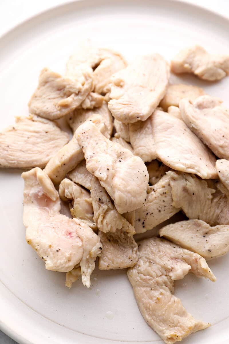 cooked chicken slices