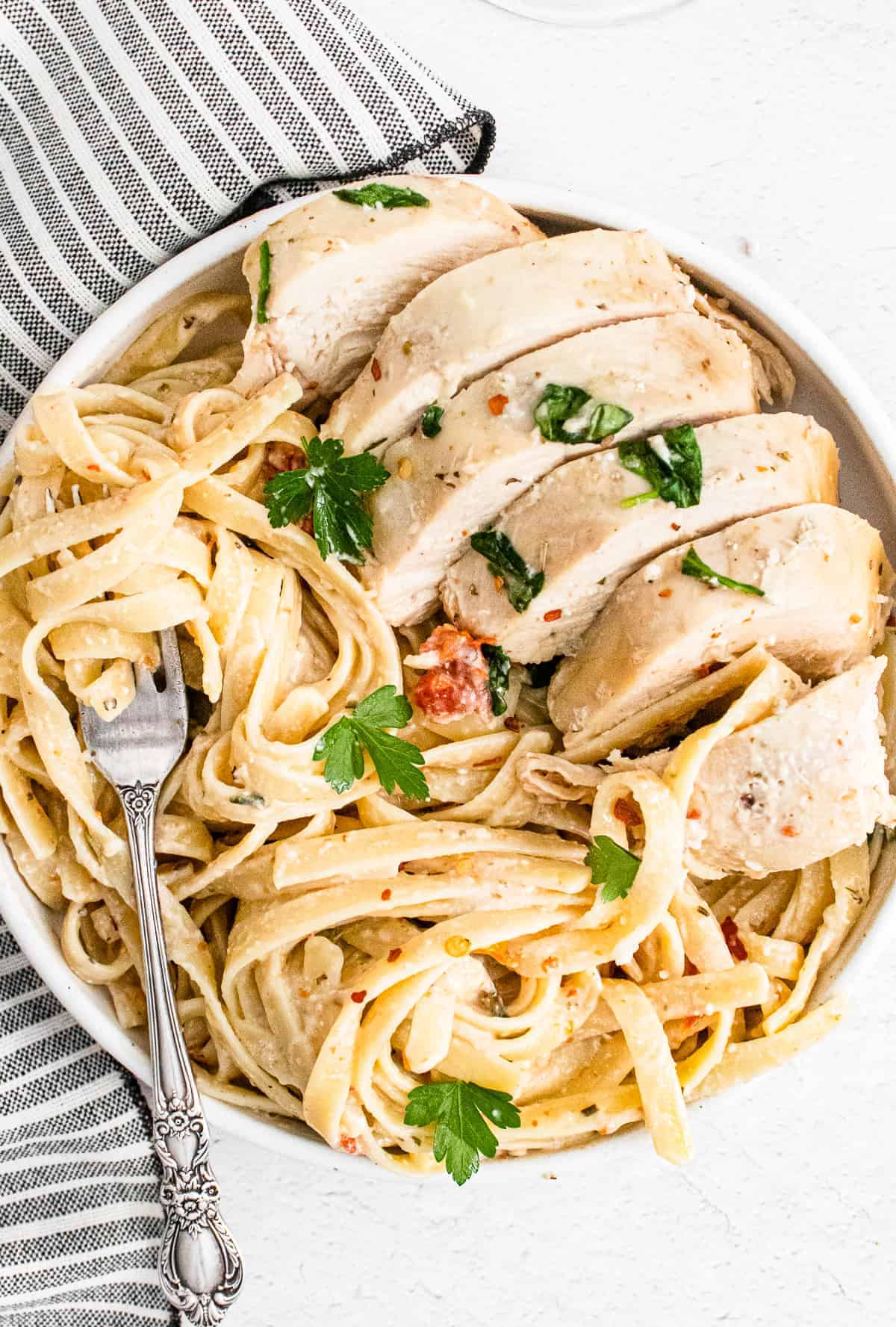 Crockpot Tuscan Chicken - [VIDEO] The Recipe Rebel