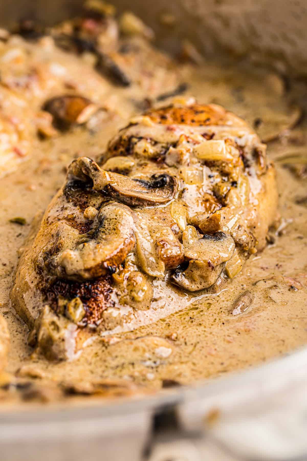Smothered Chicken And Onions