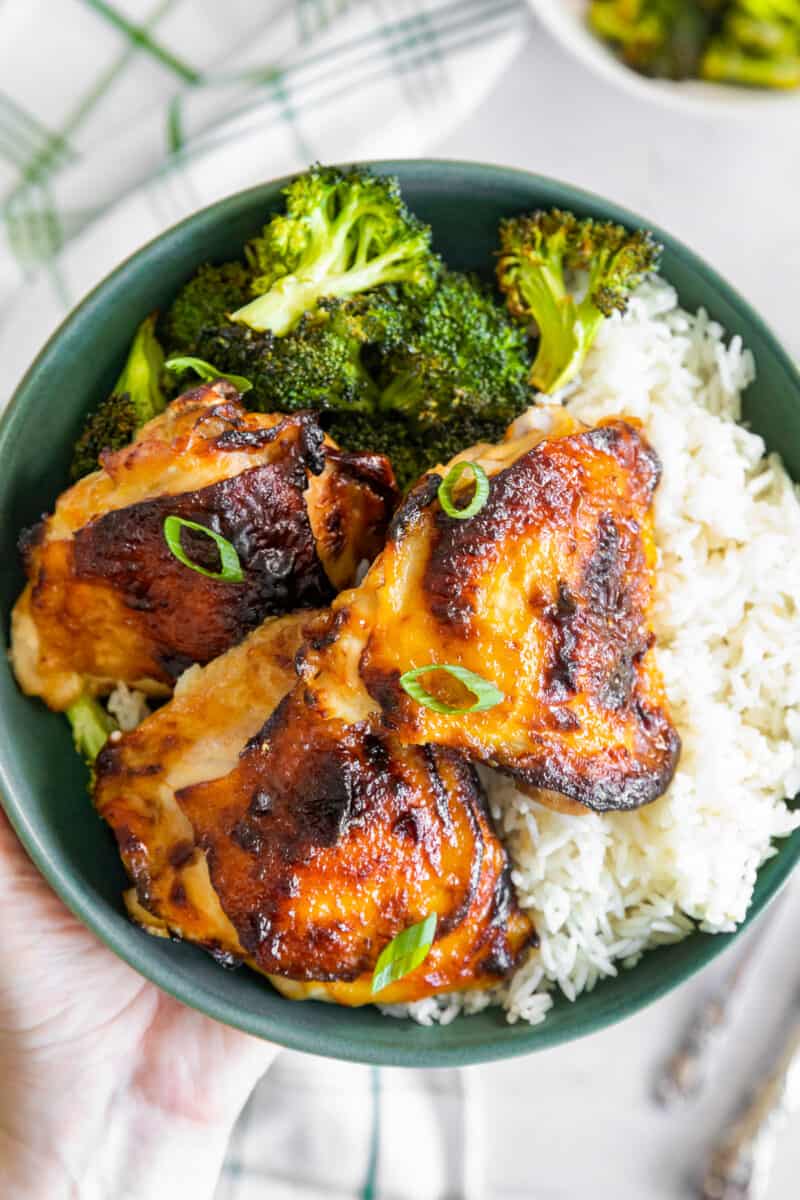 Crispy and juicy air fryer chicken thighs recipes for a delightful meal