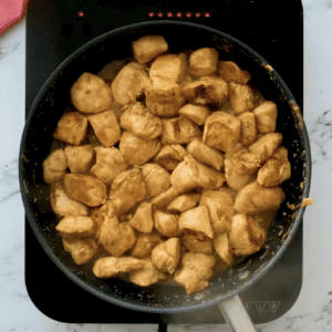 Try out this simple cashew nut chicken recipe that can be cooked in a frying pan.