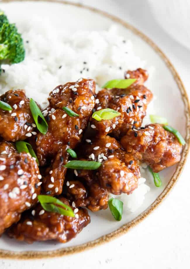 close up of general tsos chicken.