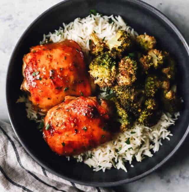 cropped-Sheet-Pan-Chicken-Thighs-and-Broccoli-3.jpg