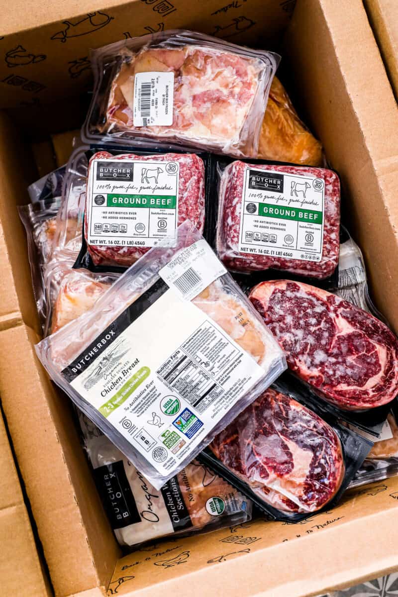 butcher box review unboxing with chicken, beef, steaks, pork, and more