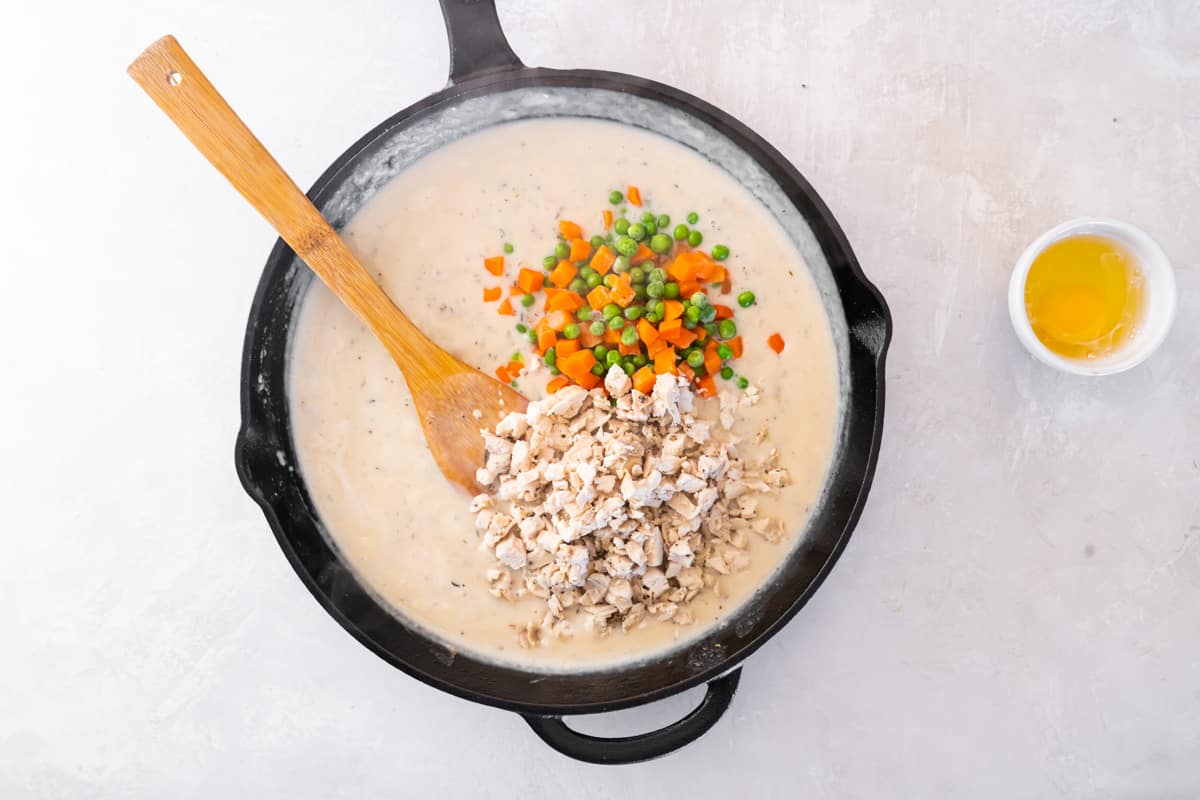 Creamy chicken pot pie filling with diced chicken and veggies.