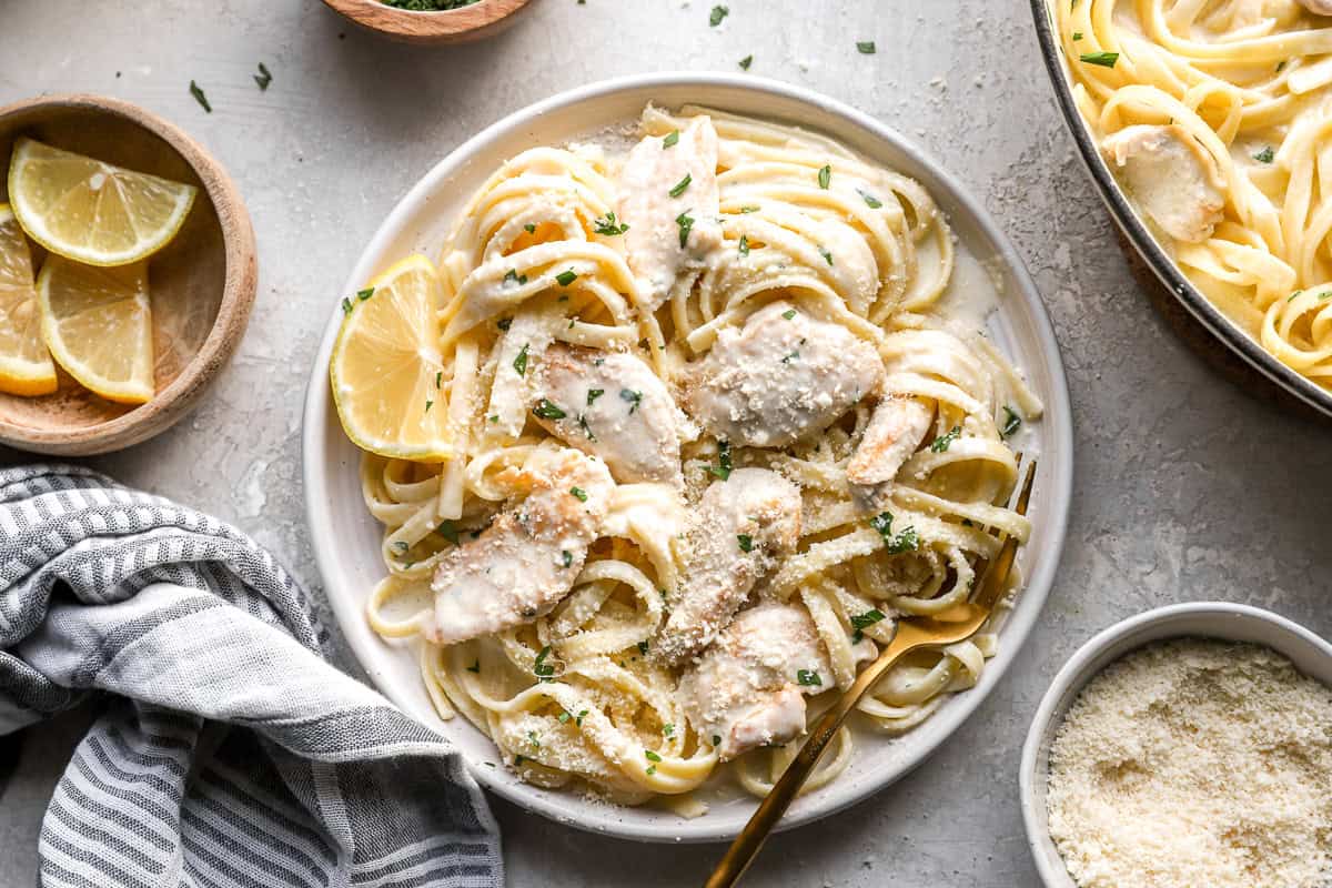 overhead view of a plate of chicken alfredo.