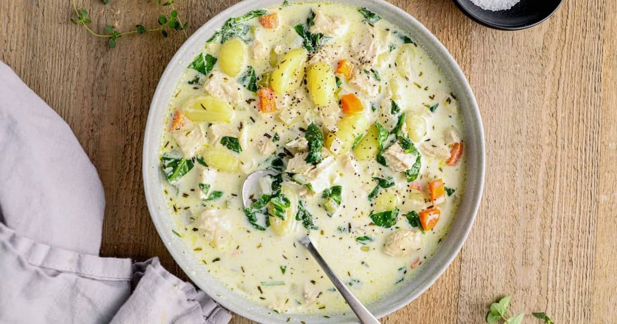 Olive Garden Chicken Gnocchi Soup (Copycat Recipe)