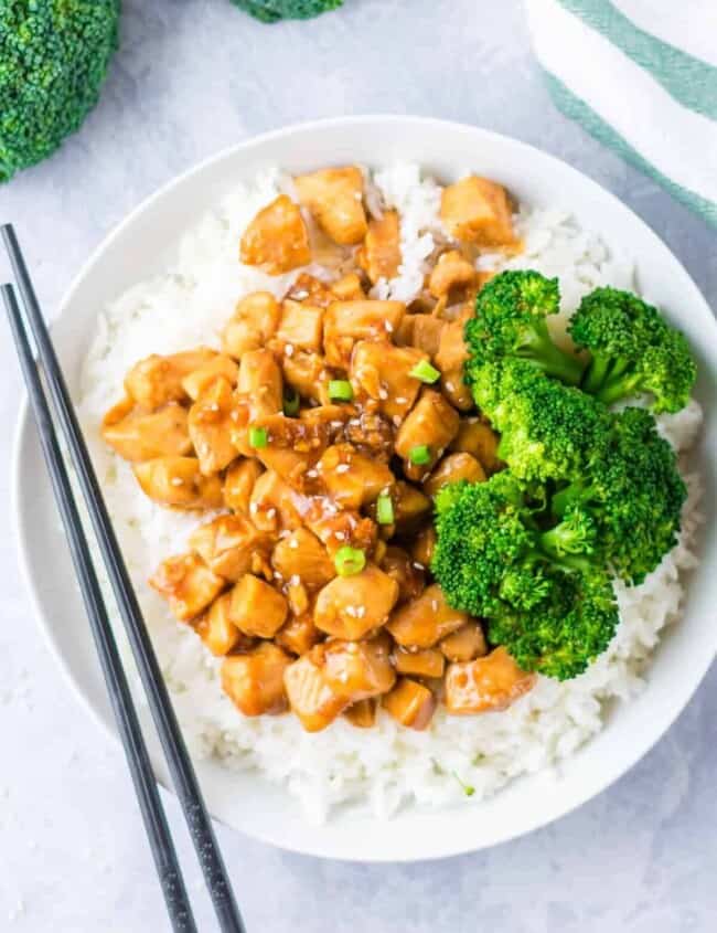 teriyaki chicken over rice with broccoli