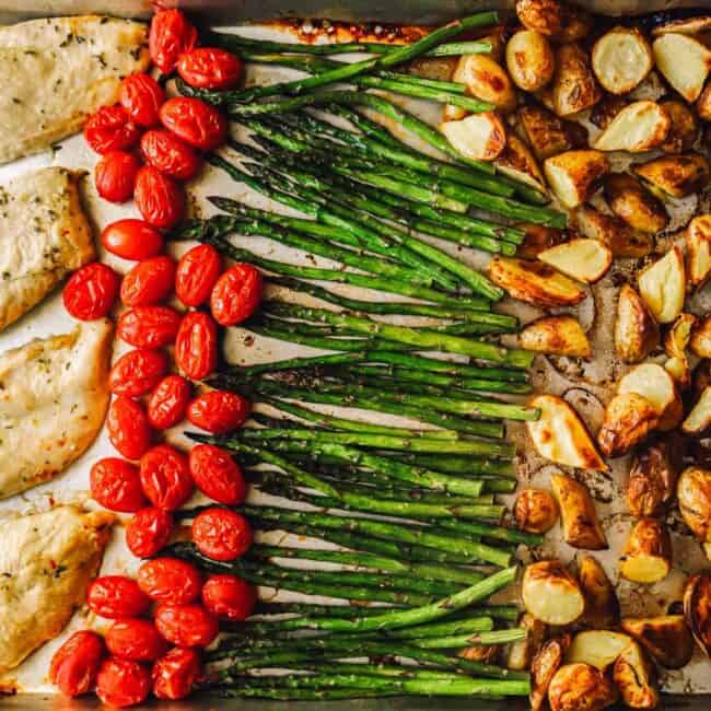 sheet pan chicken, veggies, and potatoes dinner