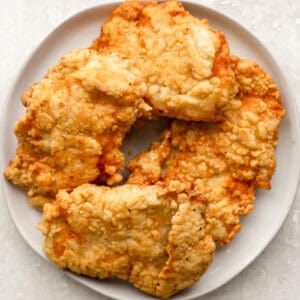 A plate of crispy chicken.