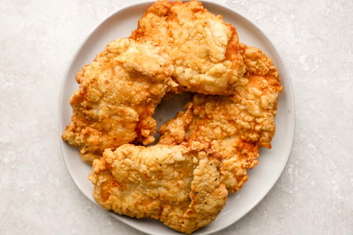 A plate of crispy chicken.