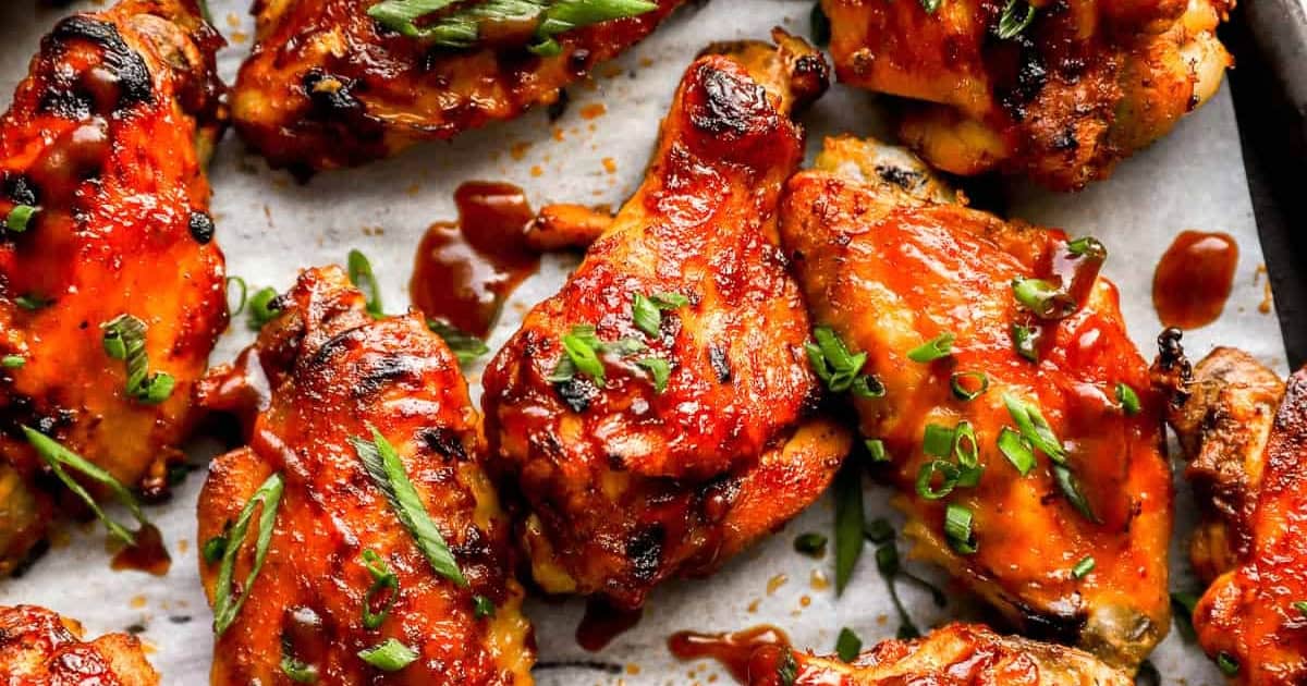 Crockpot Chicken Wings Recipe (with BBQ Buffalo Sauce)