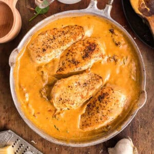 One pan creamy sun-dried tomato chicken skillet