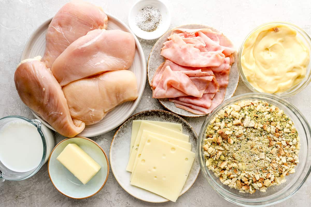 Ingredients for Crockpot chicken cordon bleu.