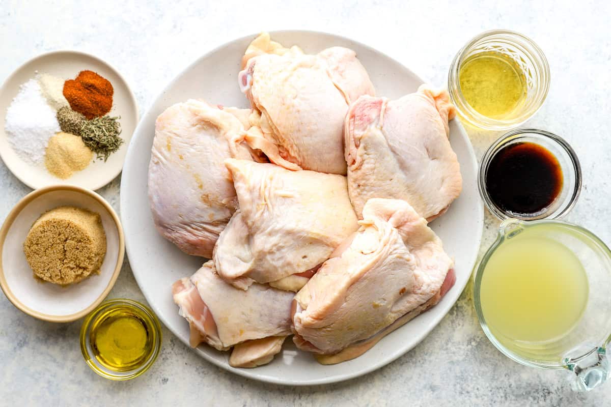 Ingredients for crockpot chicken thighs.