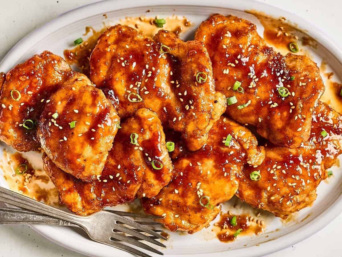 A plate of shoyu chicken.