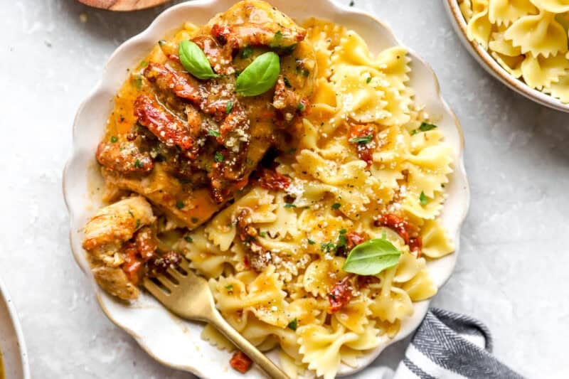 Slow cooker marry me chicken and pasta.
