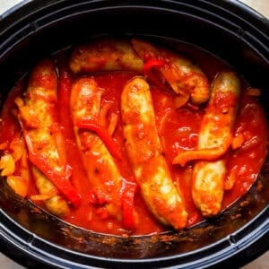 Chicken sausage and peppers with marinara sauce, in a Crockpot.